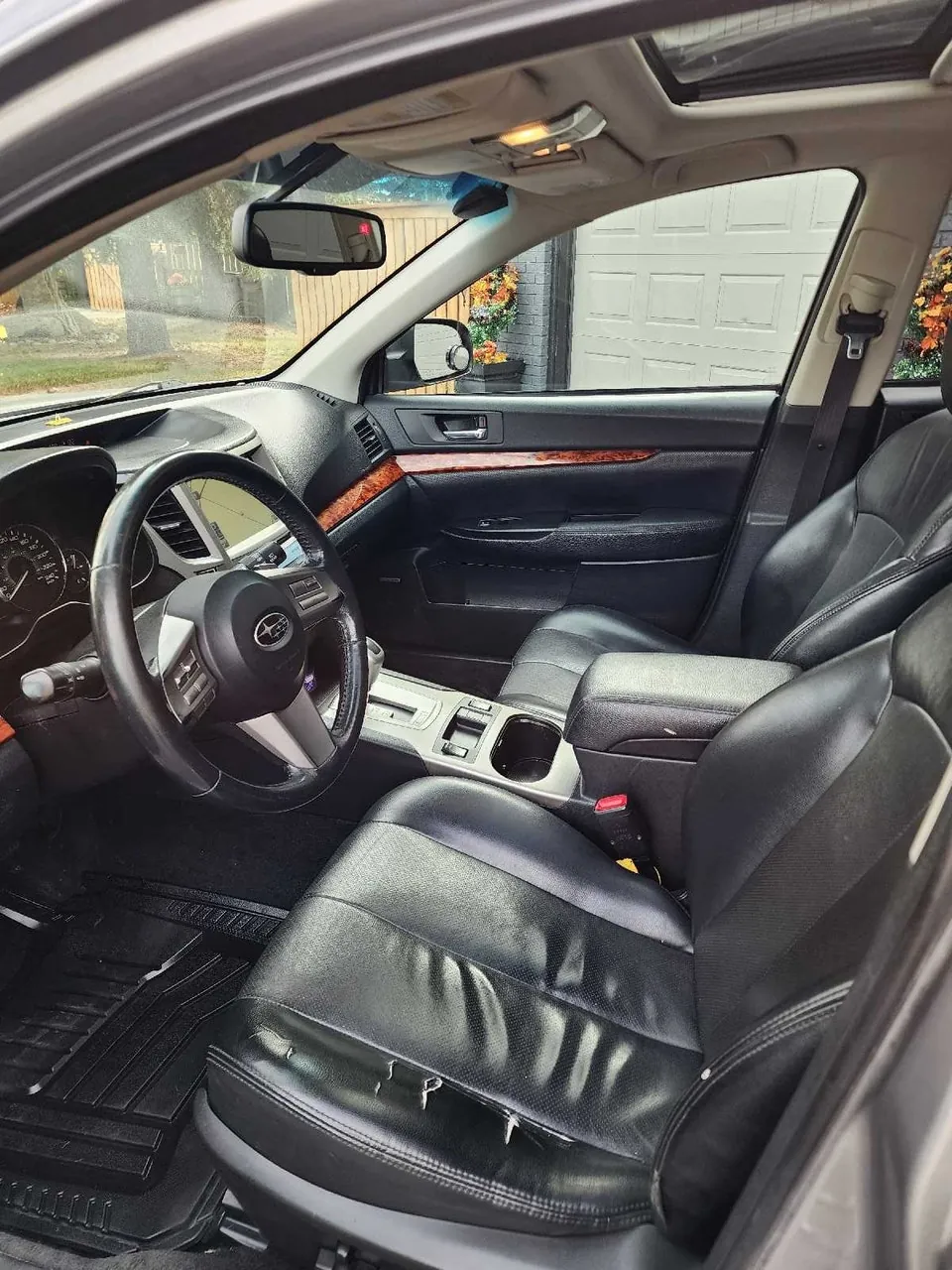 Subaru Outback 2010 photo 5