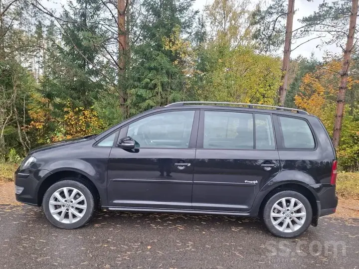 Volkswagen Touran 2009 photo 5