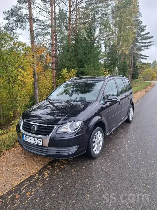 Volkswagen Touran 2009 photo 3