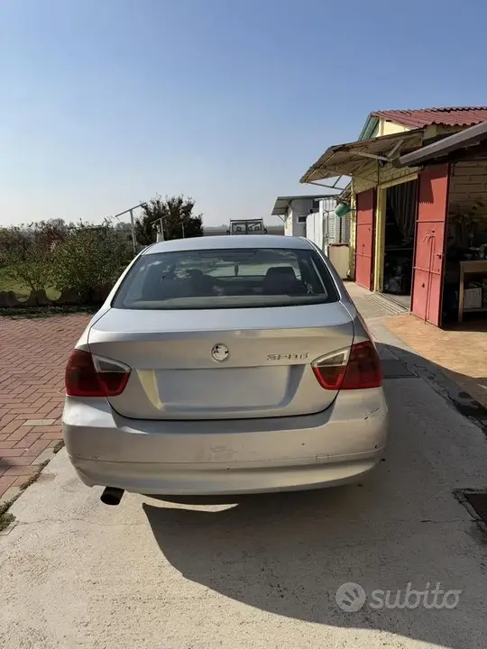 BMW 320D 2005 photo 4