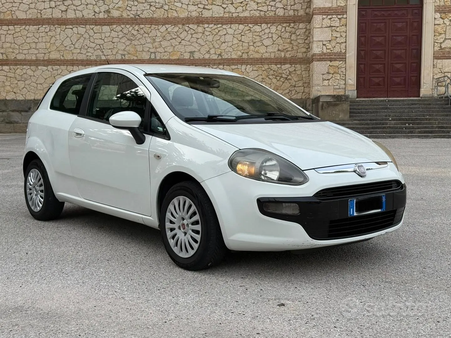 Fiat Punto Evo 2011 photo 3