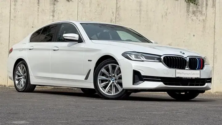 BMW 530E 2022 photo 3