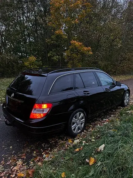 Mercedes-Benz C200 2011 photo 4