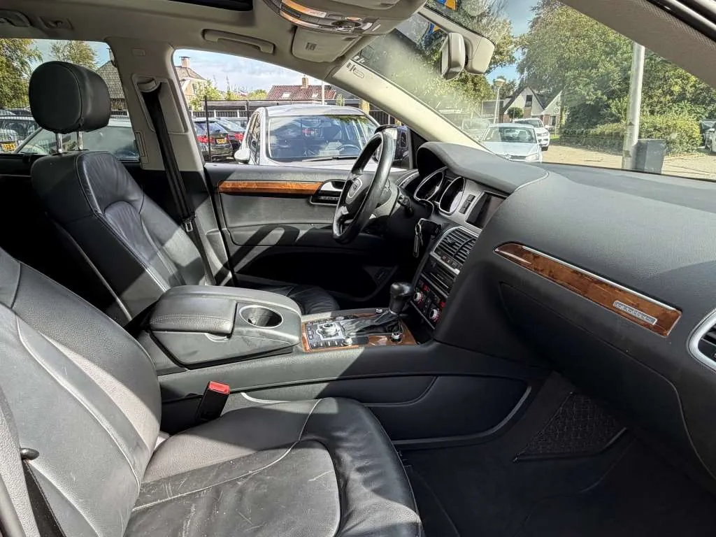Audi Q7 2015 photo 4