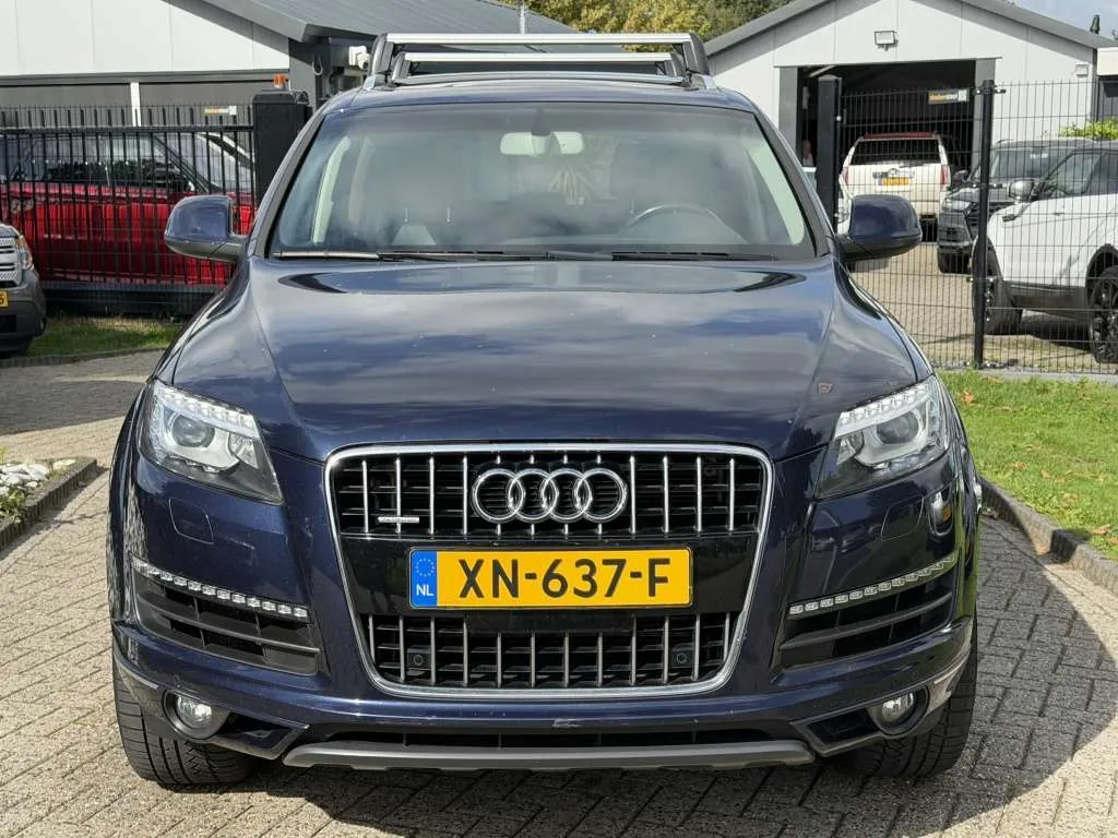 Audi Q7 2015 photo 2