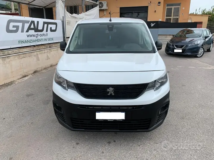 Peugeot Partner 2020 photo 2