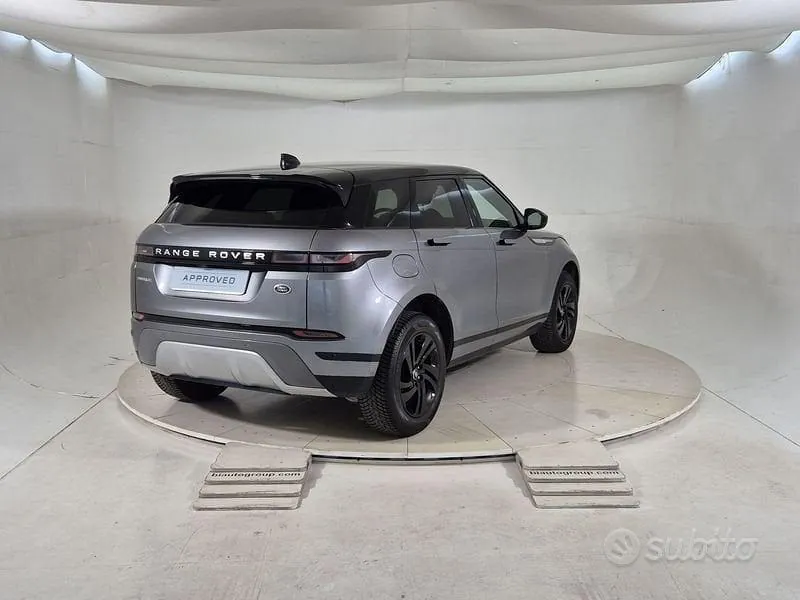 Land Rover Range Rover Evoque 2022 photo 2