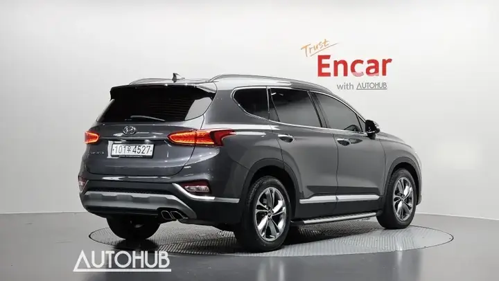 Hyundai Santa Fe 2019 photo 2