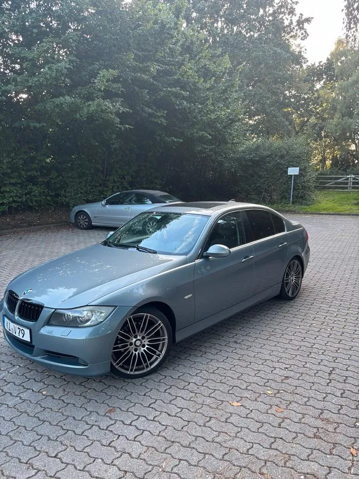 BMW 325I E90