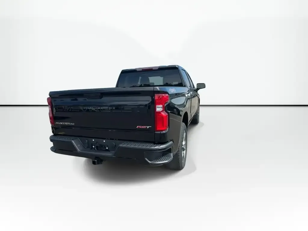 Chevrolet Silverado 1500 2024 photo 2
