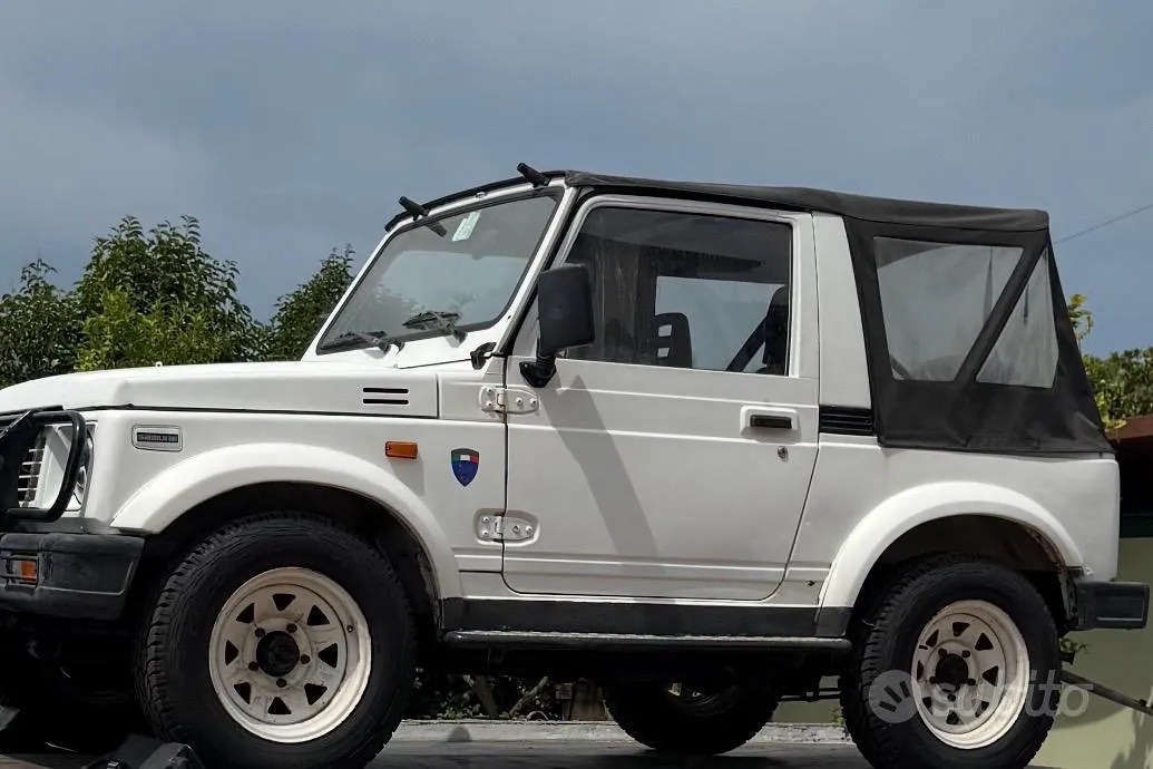 Suzuki Sj410