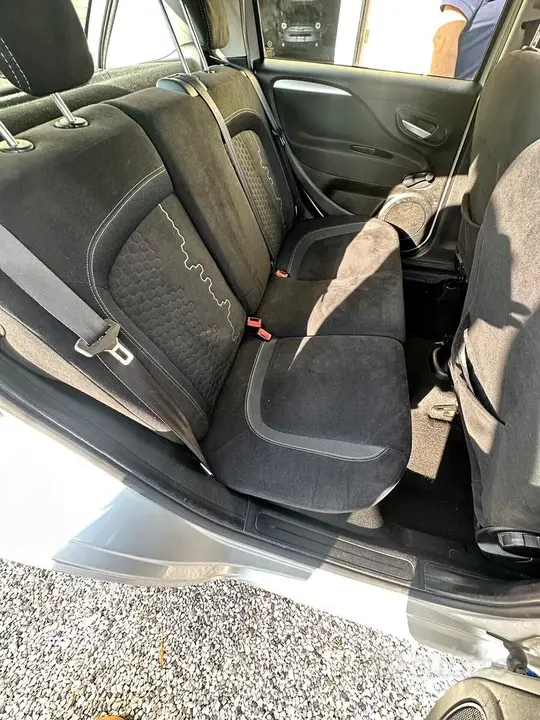 Fiat Grande Punto 2013 photo 2