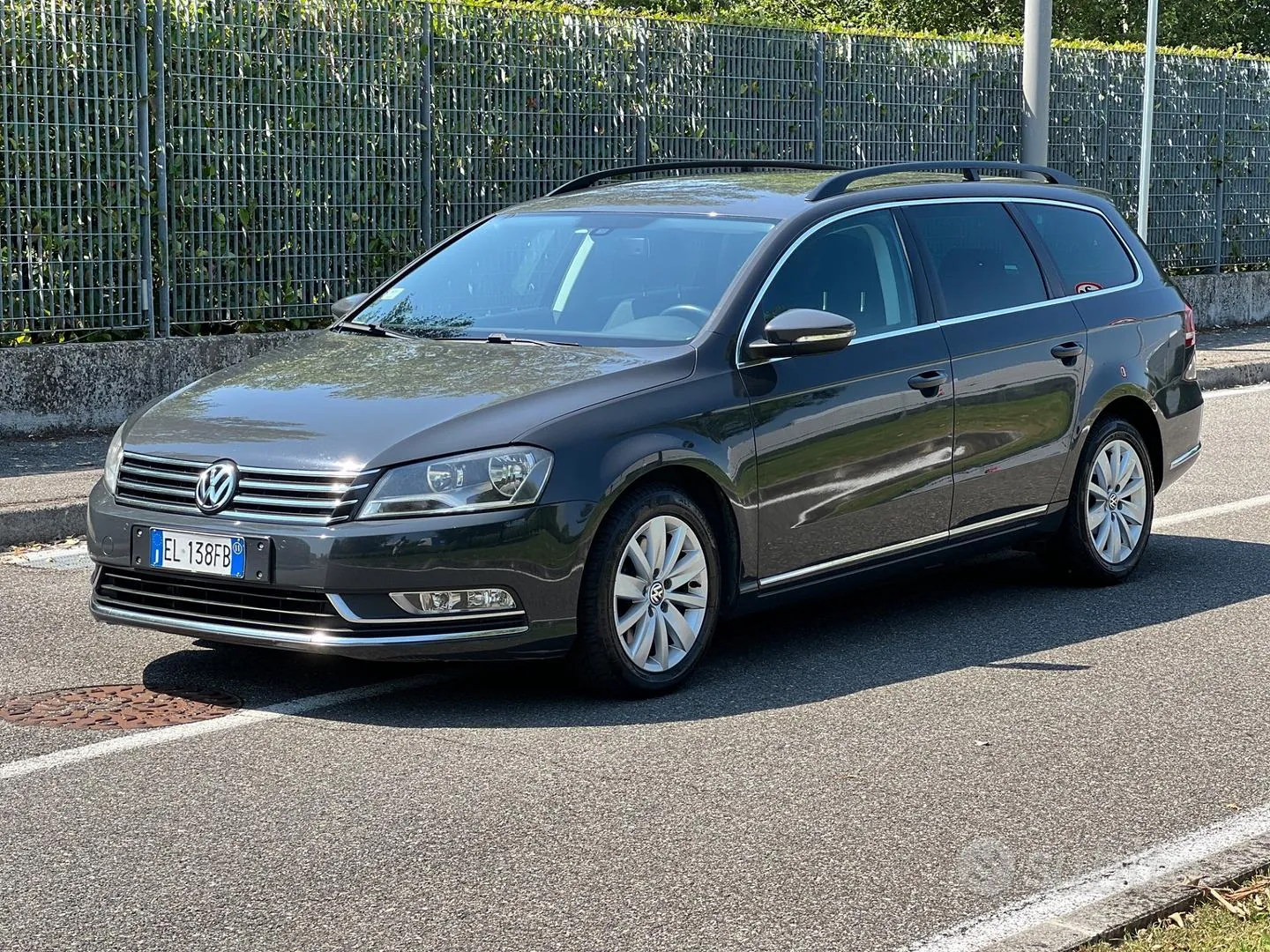 Volkswagen Passat 2011 photo 3