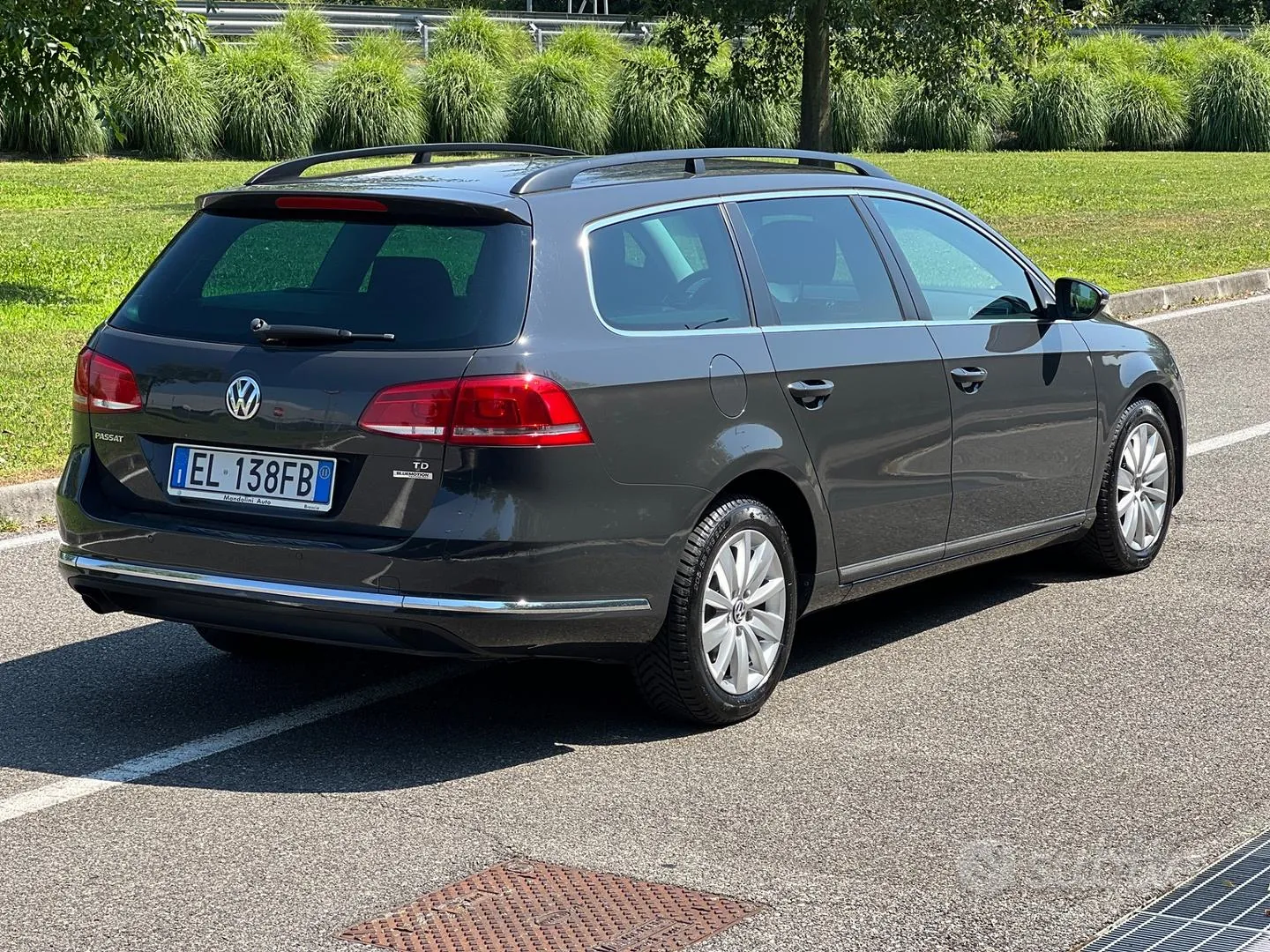 Volkswagen Passat 2011 photo 4
