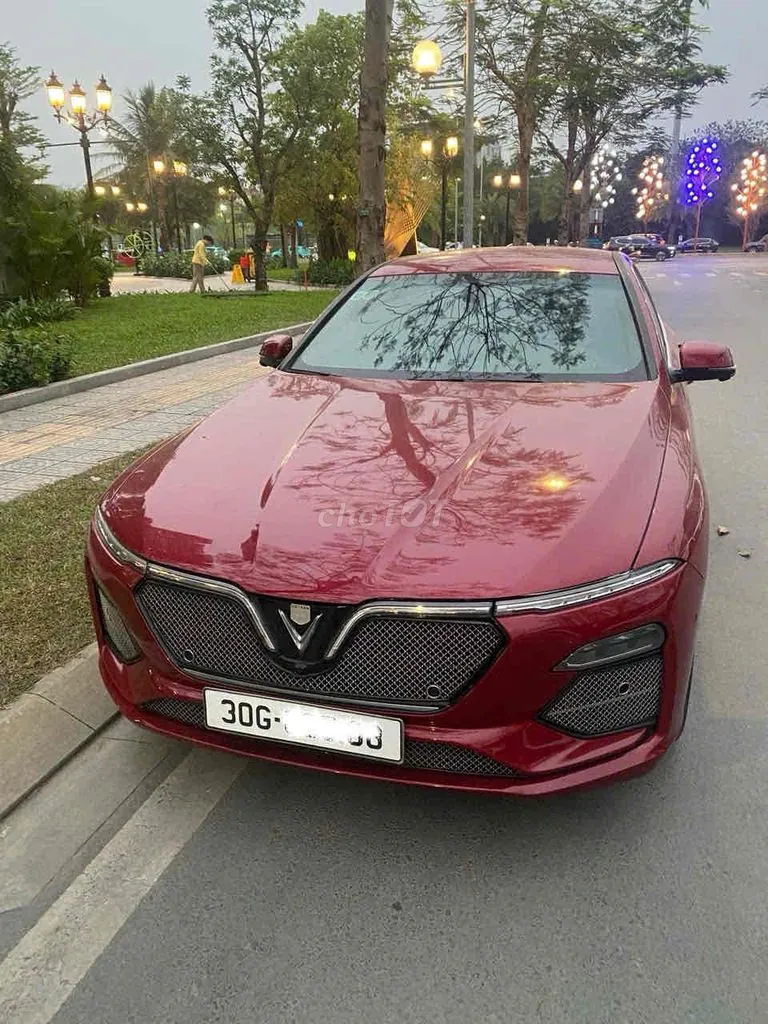 Vinfast Lux A2.0