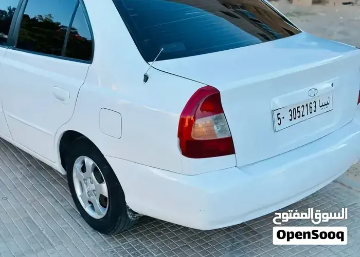 Hyundai Verna 2002 photo 4