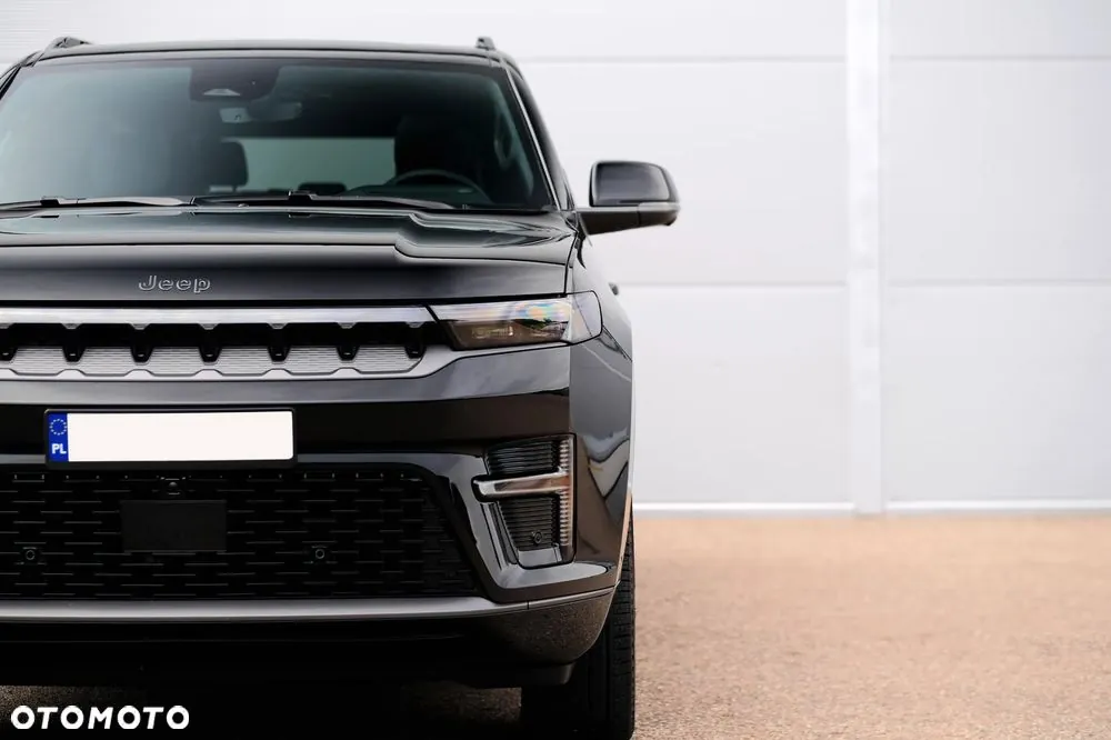 Jeep Grand Wagoneer 2026 photo 4