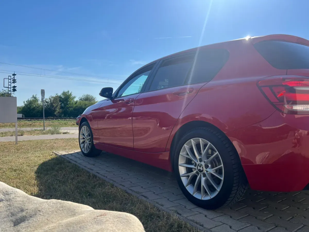 BMW 1 Series 2012 photo 2