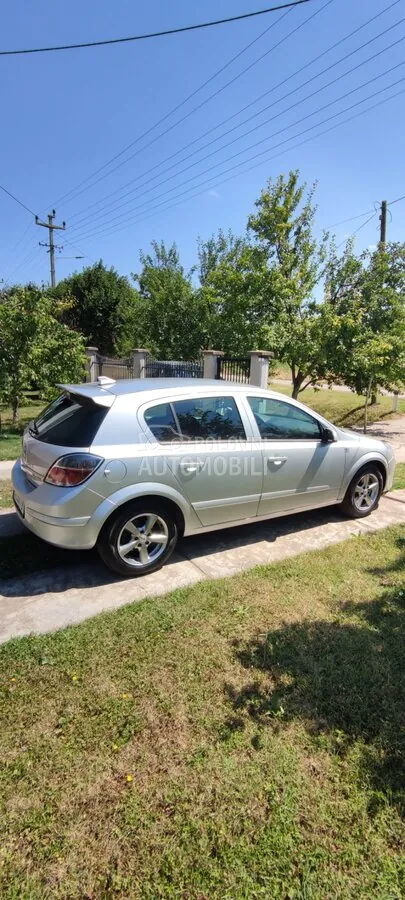 Opel Astra H 2006 photo 4