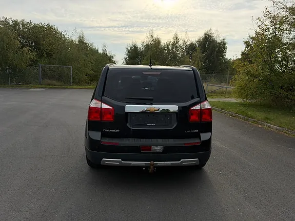 Chevrolet Orlando 2011 photo 3