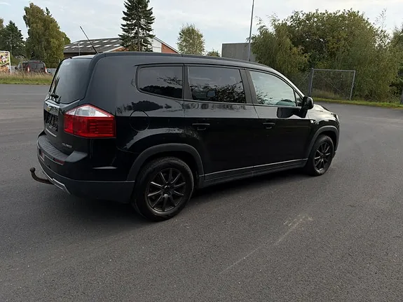 Chevrolet Orlando 2011 photo 4