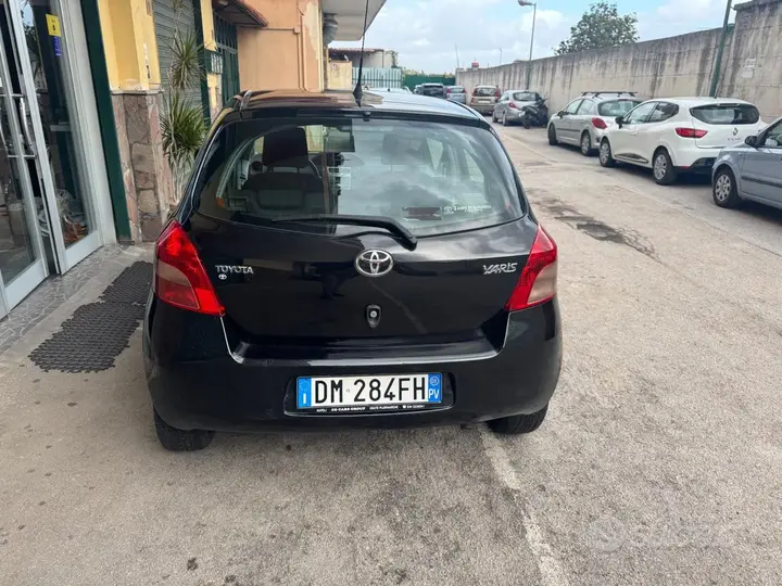 Toyota Yaris 2008 photo 4