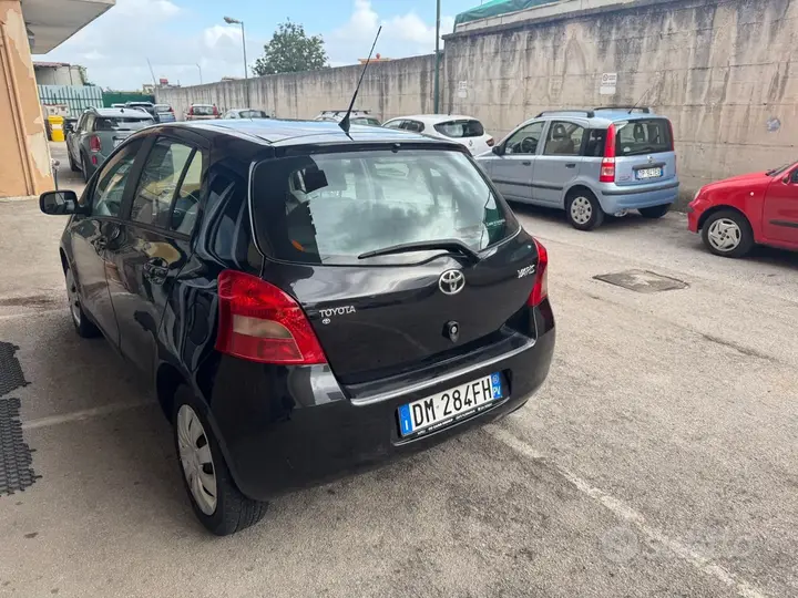 Toyota Yaris 2008 photo 3