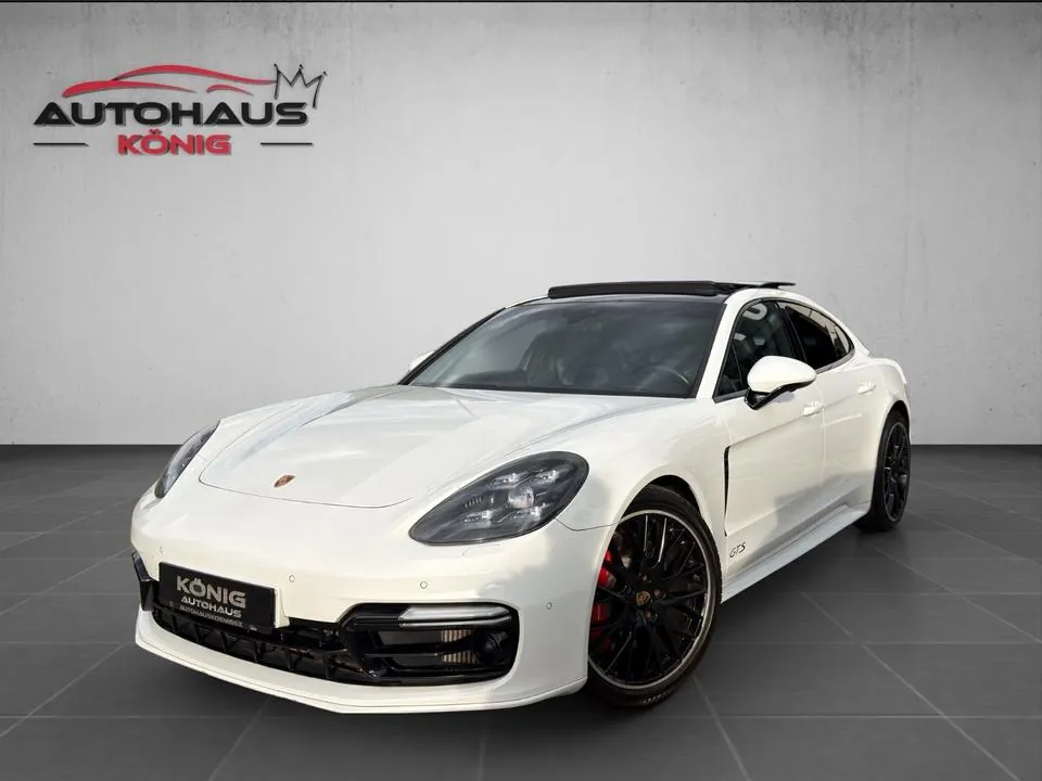 Porsche Panamera Gts