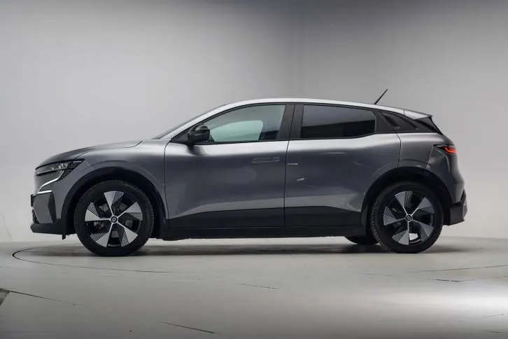Renault Mégane 2023 photo 2
