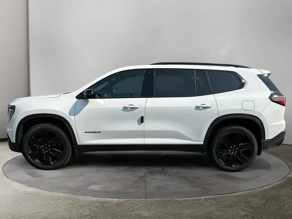 GMC Acadia 2026 photo 2