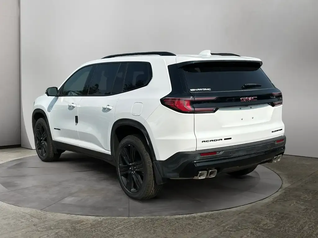 GMC Acadia 2026 photo 3