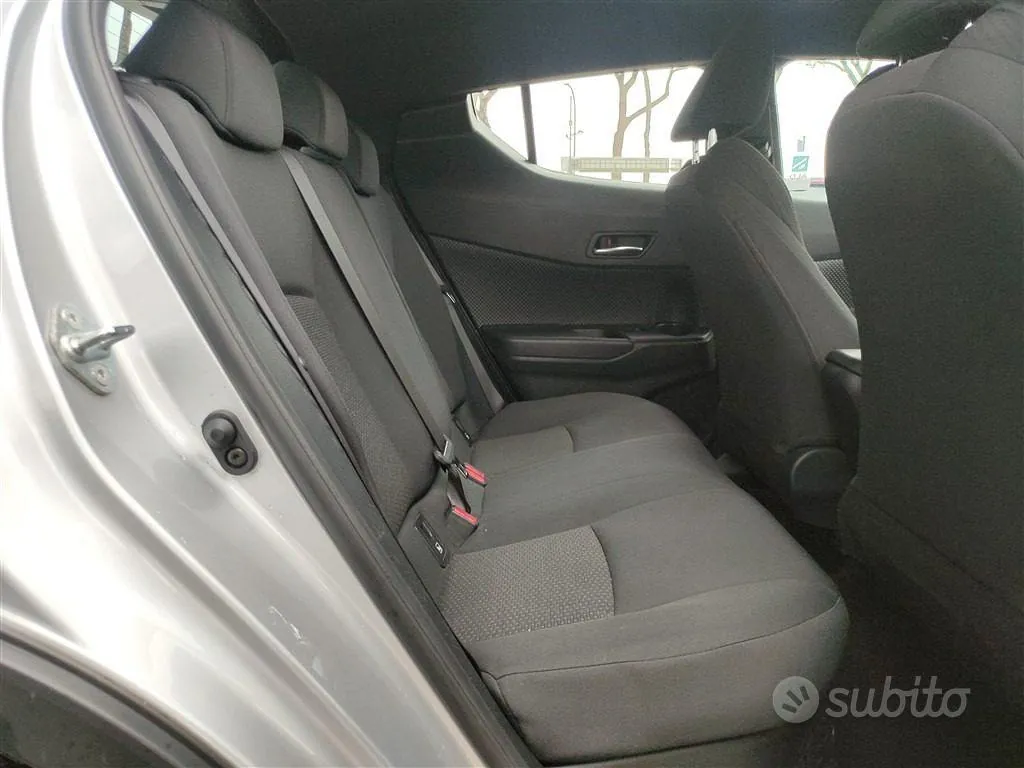 Toyota C-Hr 2019 photo 4