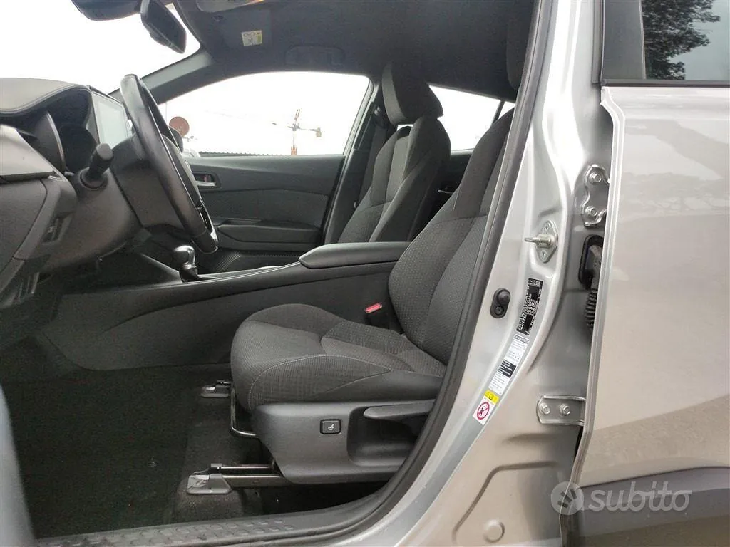 Toyota C-Hr 2019 photo 5