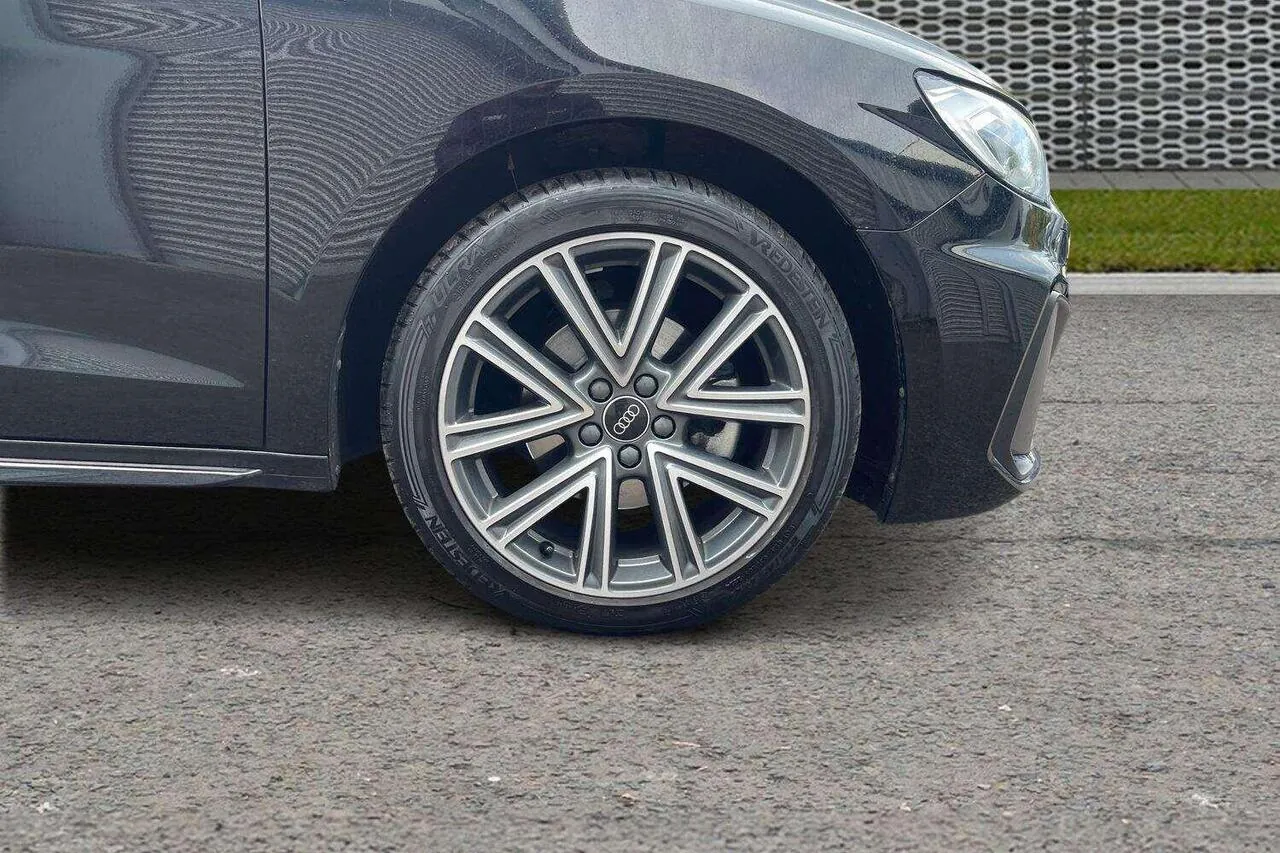 Audi A1 2024 photo 5