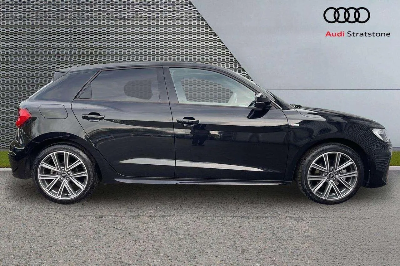 Audi A1 2024 photo 4