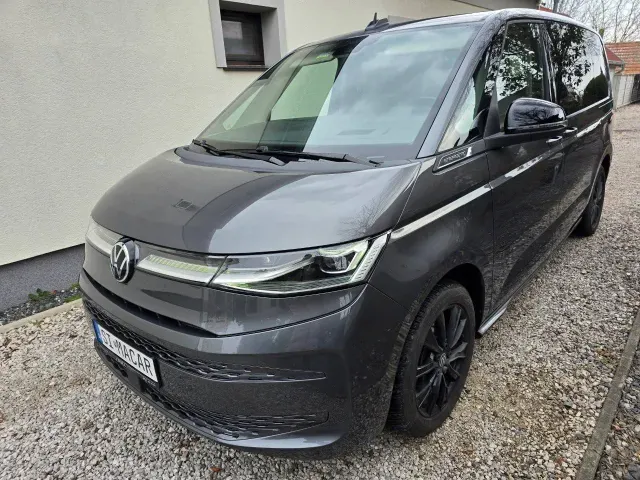 Volkswagen T7 Multivan 2023 photo 3