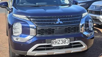 Mitsubishi Outlander 2025 photo 3
