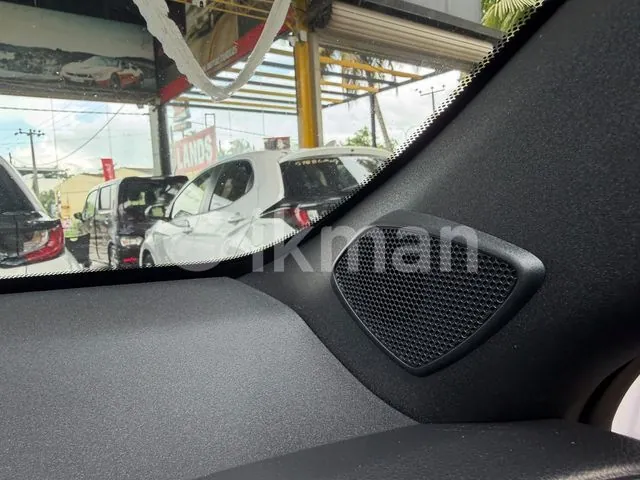 Toyota Yaris 2025 photo 4