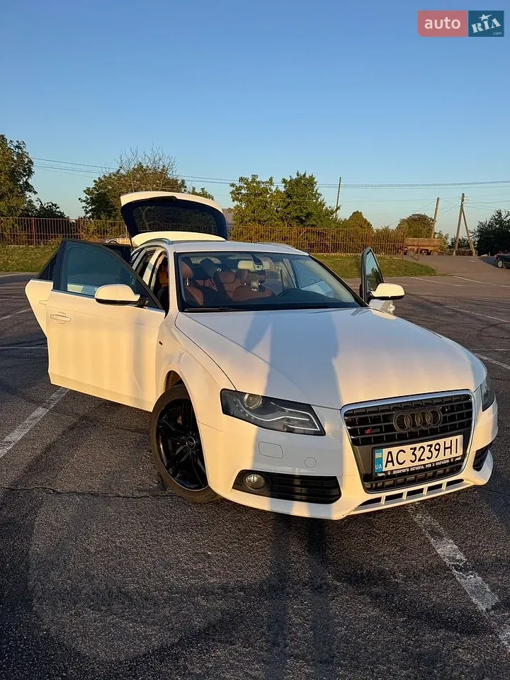 Audi A4 2009 photo 4