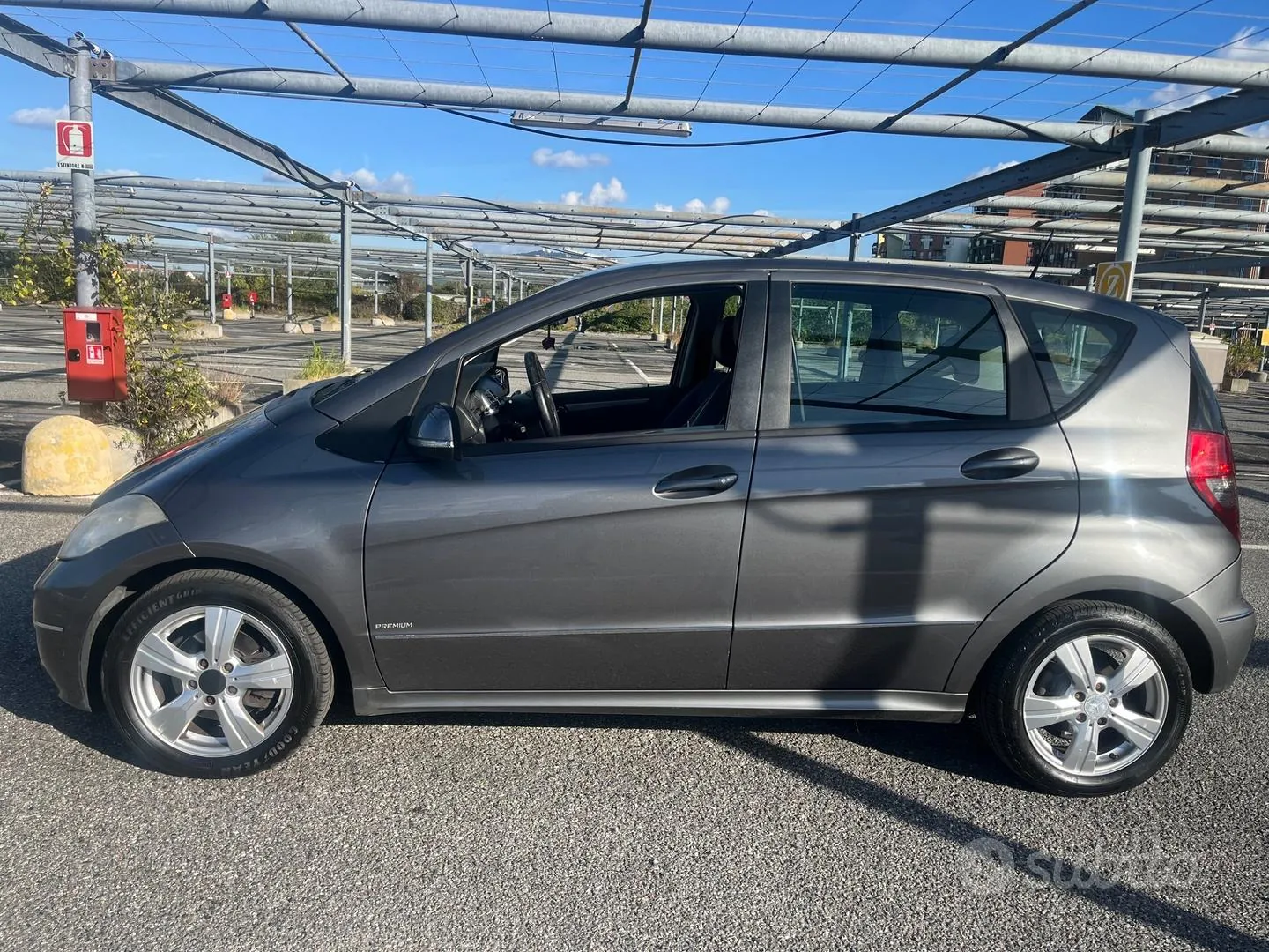Mercedes-Benz A 180 2010 photo 4