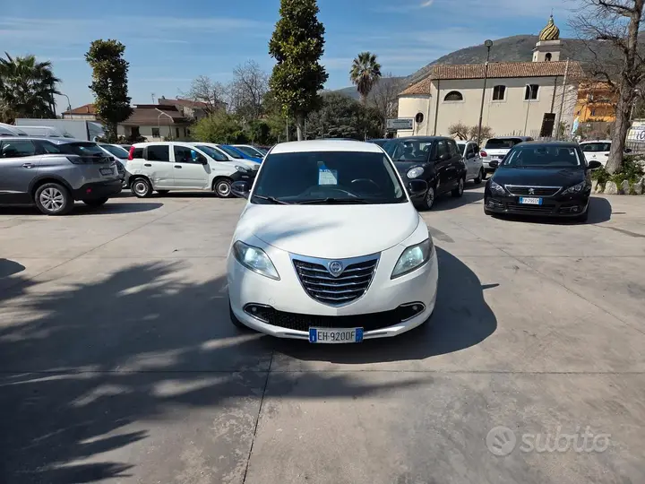 Lancia Ypsilon 2011 photo 3