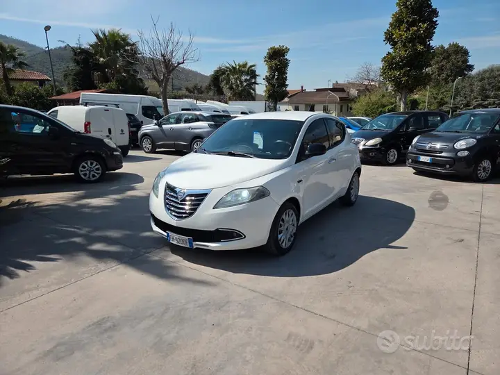 Lancia Ypsilon 2011 photo 4