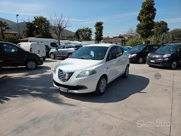 Lancia Ypsilon 2011 photo 5