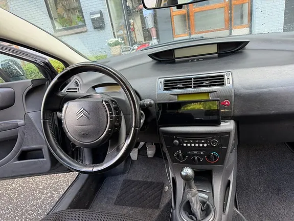 Citroen C4 2009 photo 2