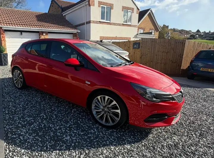 Vauxhall Astra 2020 photo 2