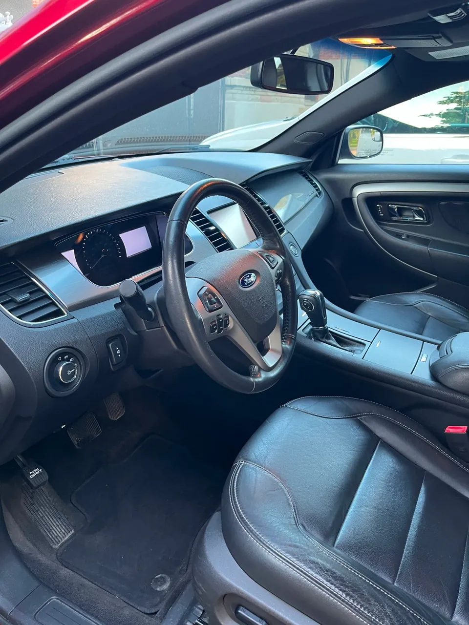 Ford Taurus 2013 photo 3