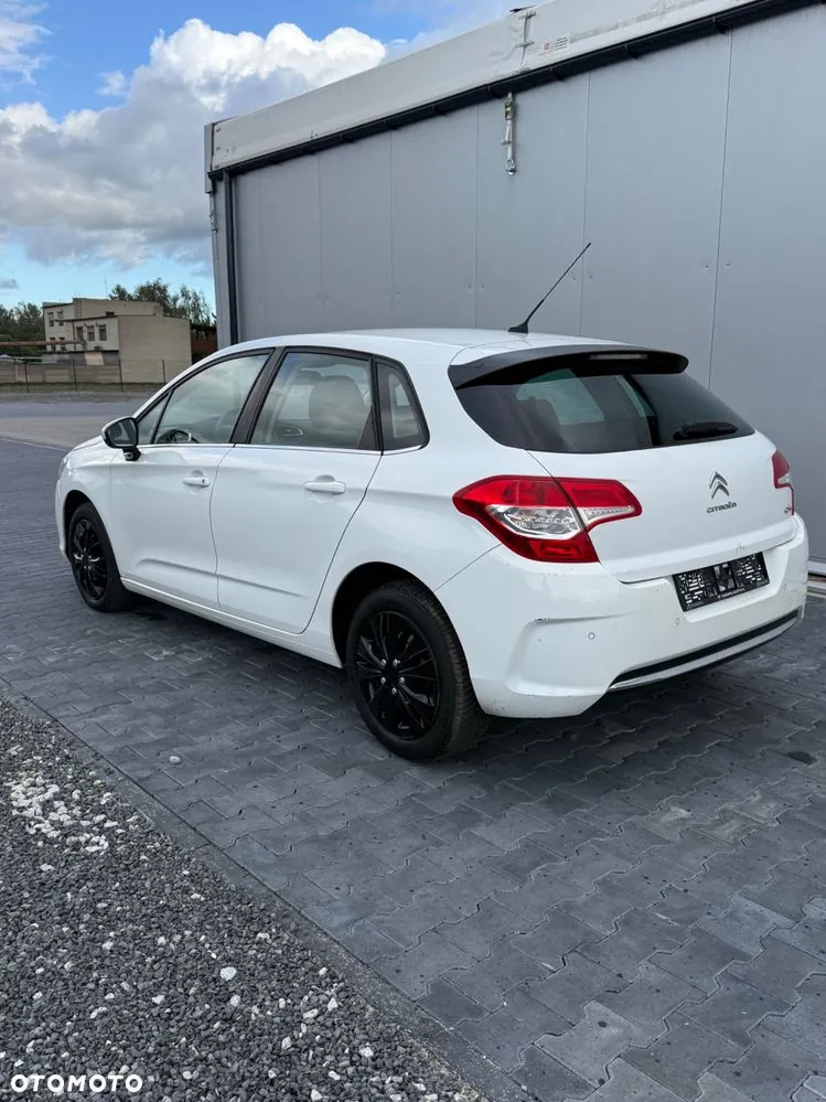 Citroen C4 2014 photo 2