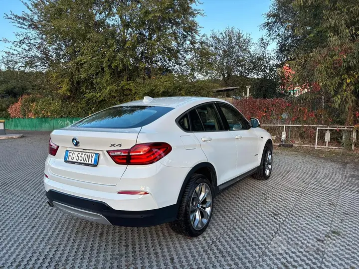 BMW X4 2016 photo 2