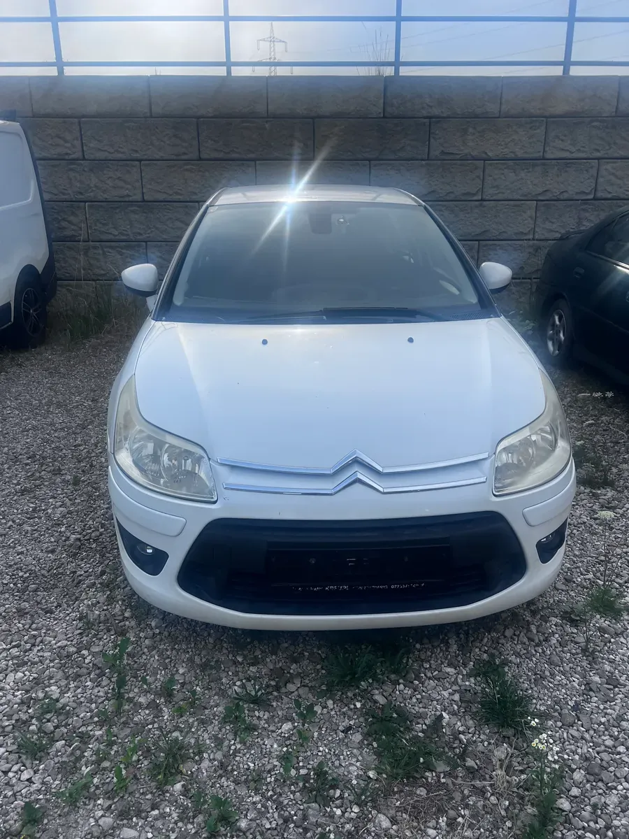 Citroen C4 2009 photo 3