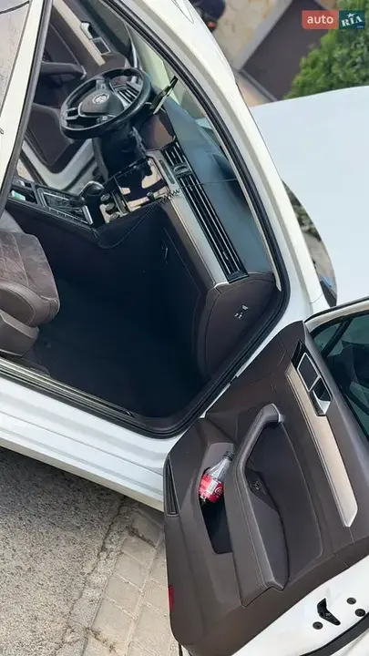 Volkswagen Passat 2015 photo 3